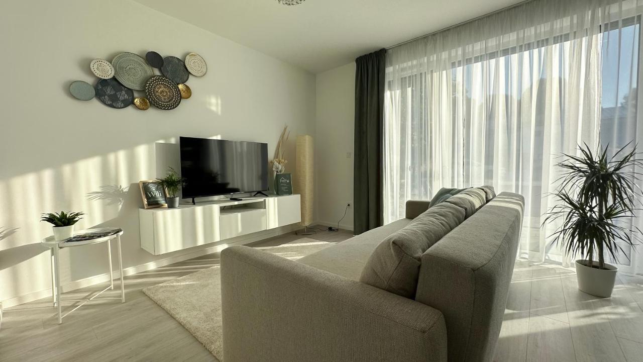 Linden Apartman 001 - Adults Only Mosonmagyaróvár Kültér fotó